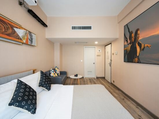 Фото Zhuhai Special Economic Zone Hotel