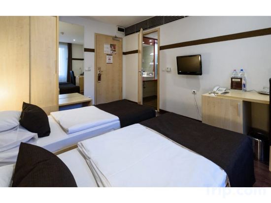 Фото Promenade City Hotel