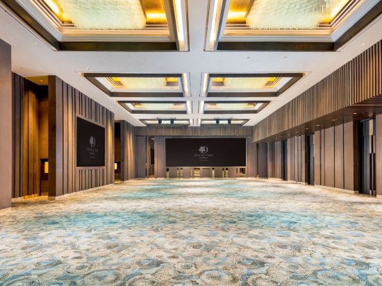 Фото DoubleTree by Hilton Surabaya