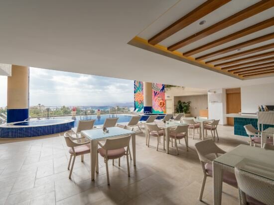 Фото DoubleTree by Hilton Aqaba