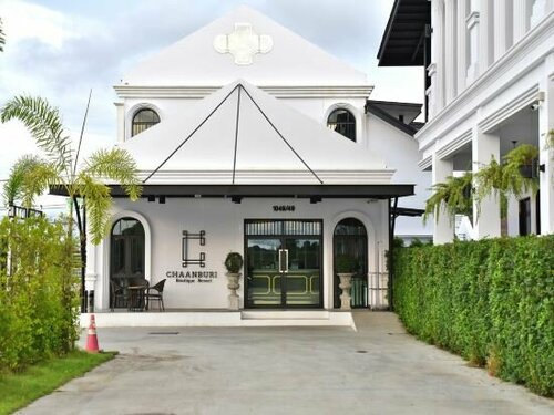 Гостиница Chaanburi Boutique Resort в Чантхабури