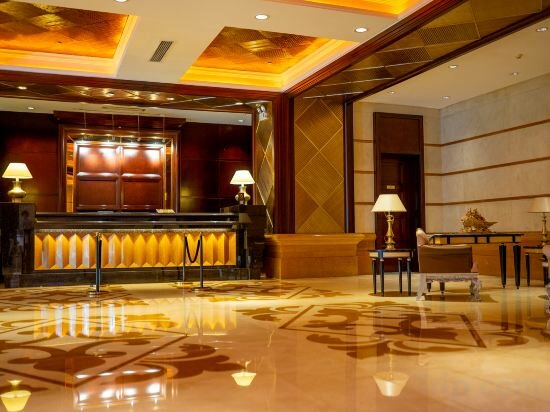 Фото Grand International Hotel Guangzhou