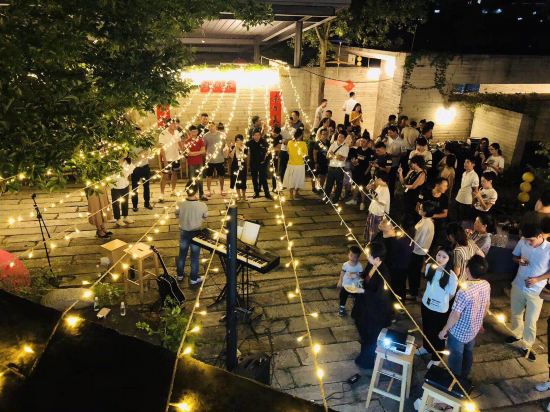 Фото Taihua Wutong Hotel