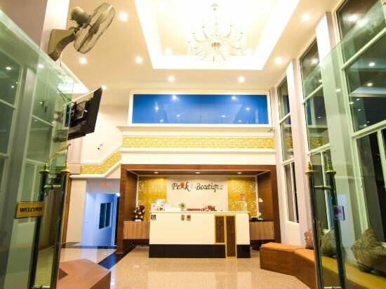 Фото Peak Boutique City Hotel