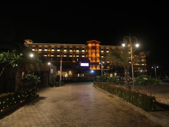 Фото Regenta Central City Vilas Palace Ambala