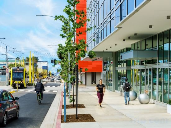 Фото Courtyard by Marriott Santa Monica