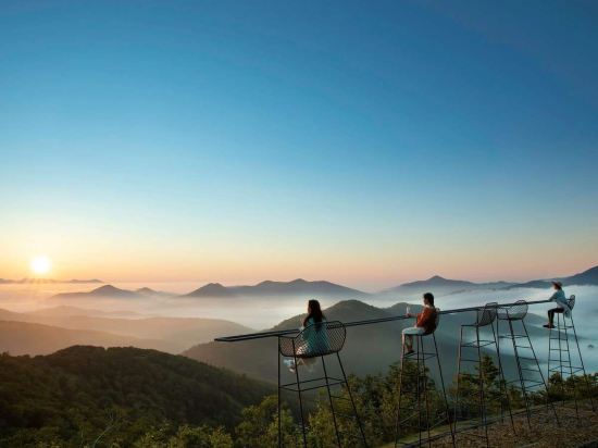 Фото Hoshino Resorts Tomamu The Tower