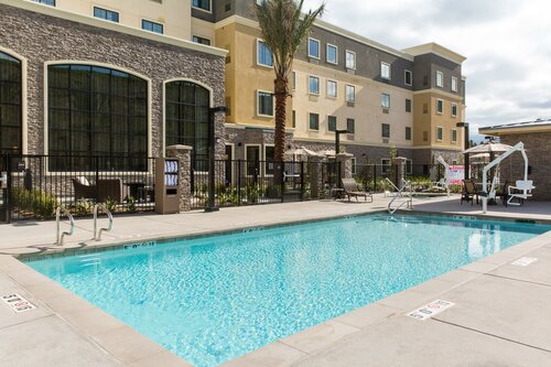 Гостиница Staybridge Suites Corona South, an Ihg Hotel в Короне