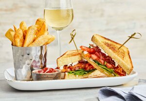 Гостиница Courtyard by Marriott Milwaukee Brown Deer