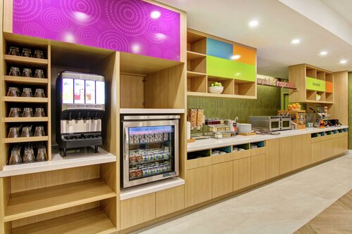 Гостиница Home2 Suites by Hilton Montreal Dorval в Дорвале