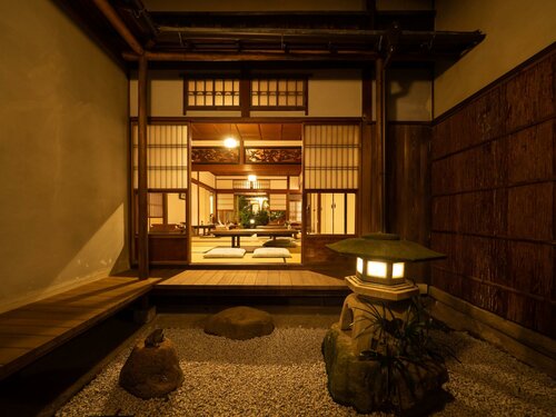 Гостиница Inase Otsu Machiya Bed & Breakfast в Оцу