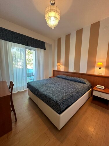 Гостиница Hotel Mon Pays в Риччоне