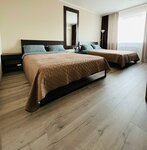 Resident (Krylova Street, 64/1), hotel