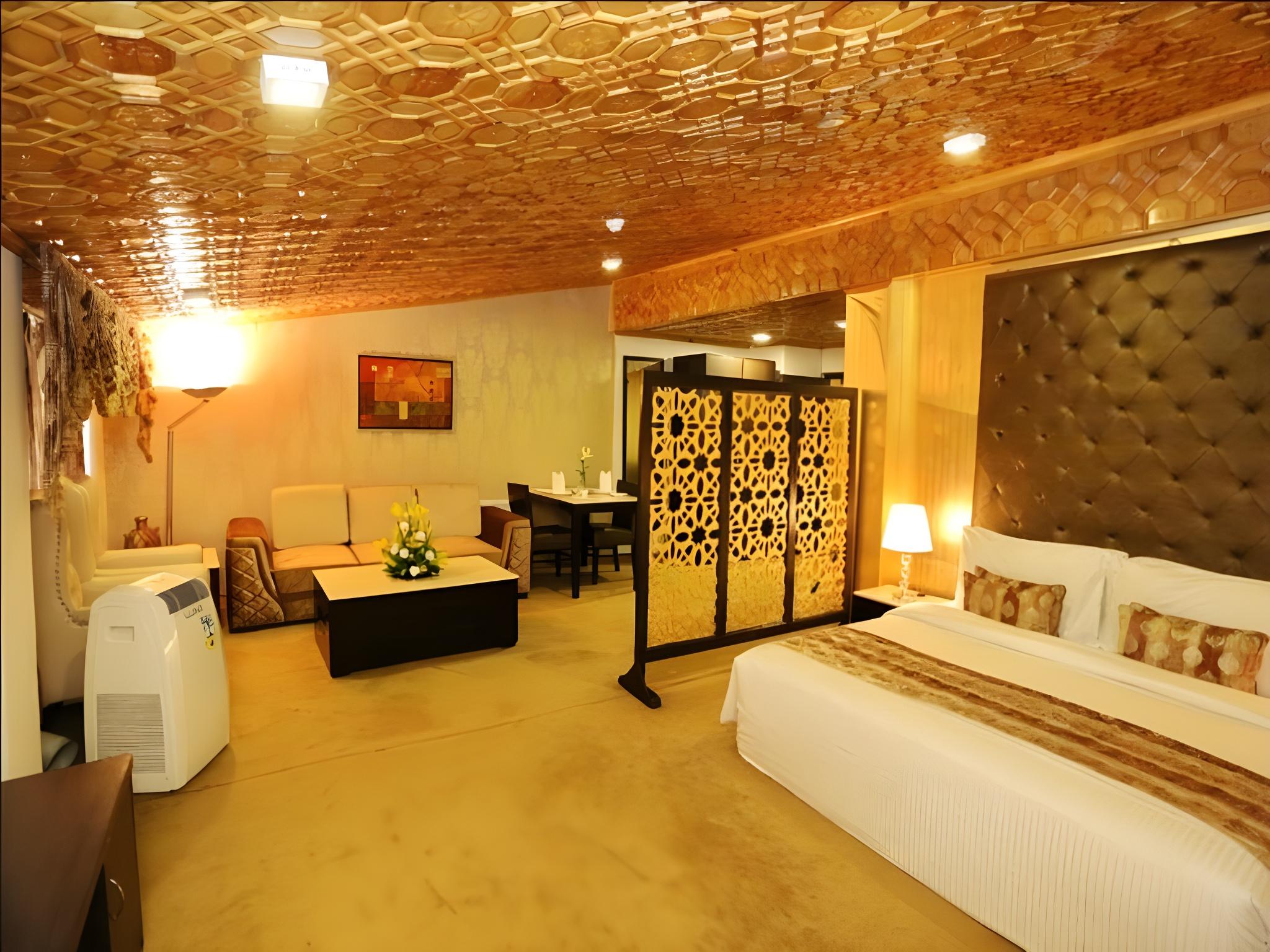 Фото Batra Hotel