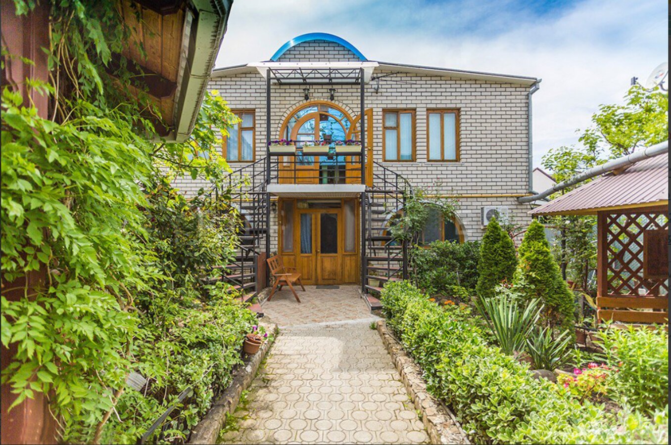 Фото Людива