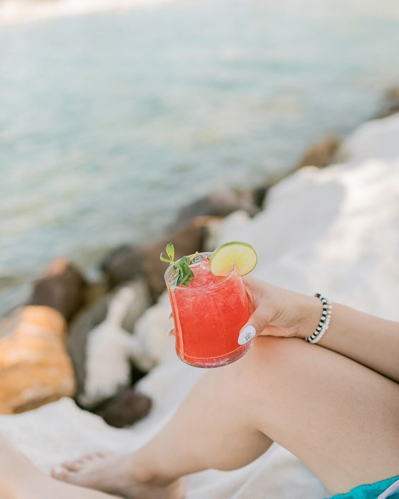 Bar, pub Pitos Cafe, Cesme, photo