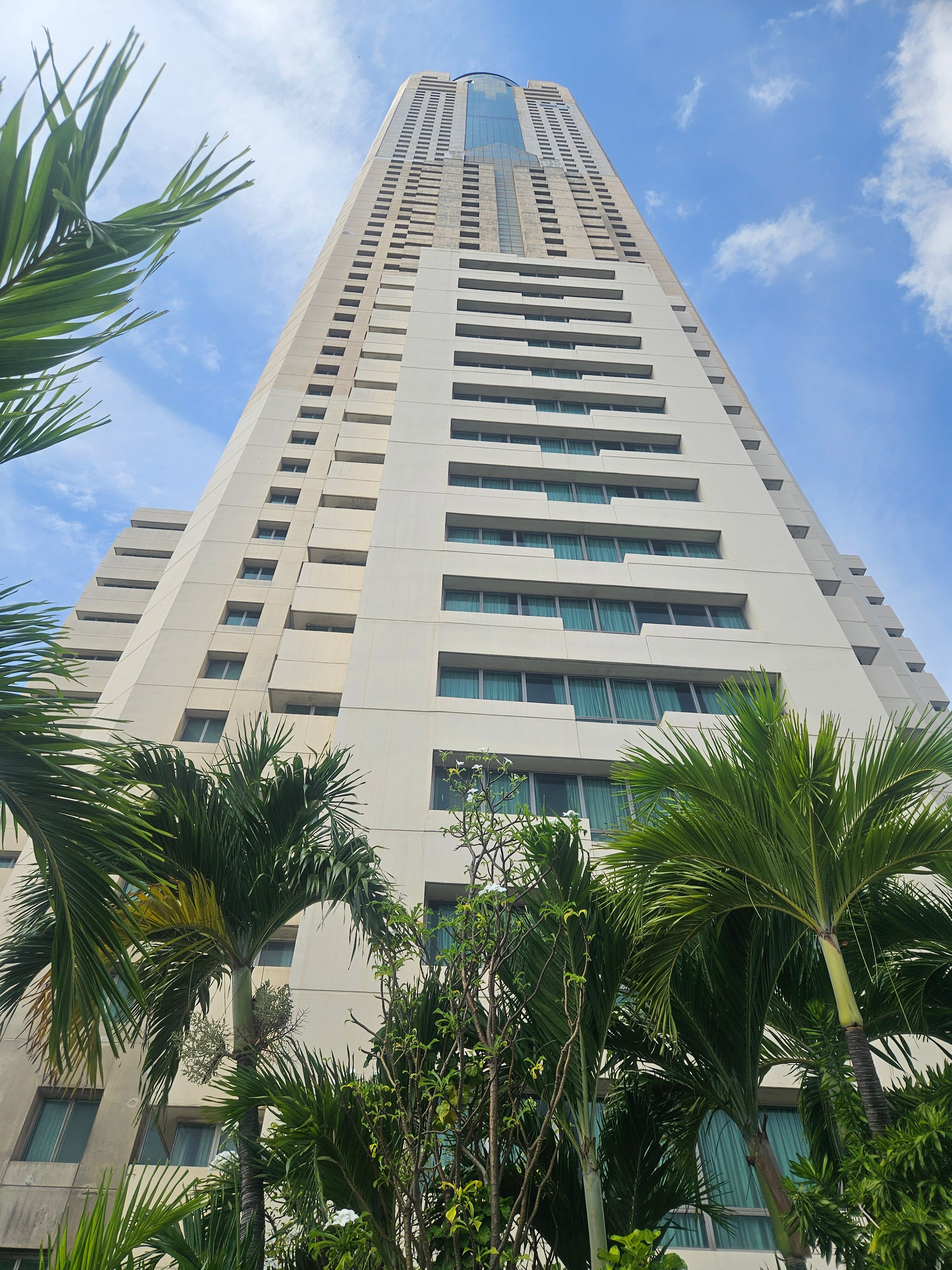 Фото Baiyoke Sky Hotel