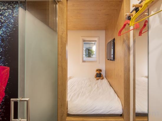 Фото Bunk Hotel Utrecht