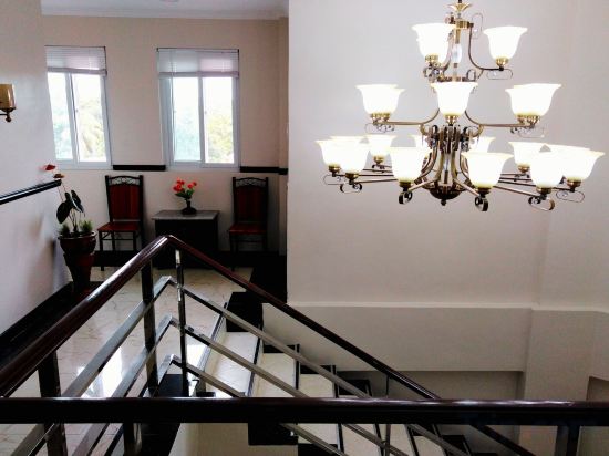 Фото Venezia Suites Hotel