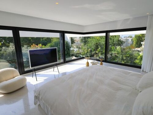 Гостиница Breathtaking Villa w Pool & Sauna Near the Beach в Герцлии