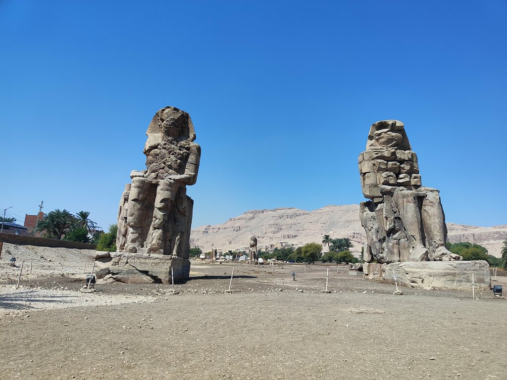 معلم جذب سياحي Колоссы Мемнона ، لوكسور، صورة