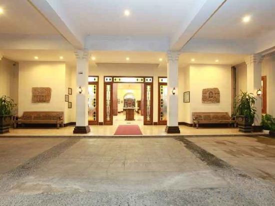 Фото Kresna Hotel Wonosobo