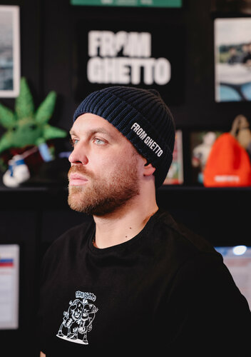 Арсений Бородиннің алғашқы жыныстық қатынасы