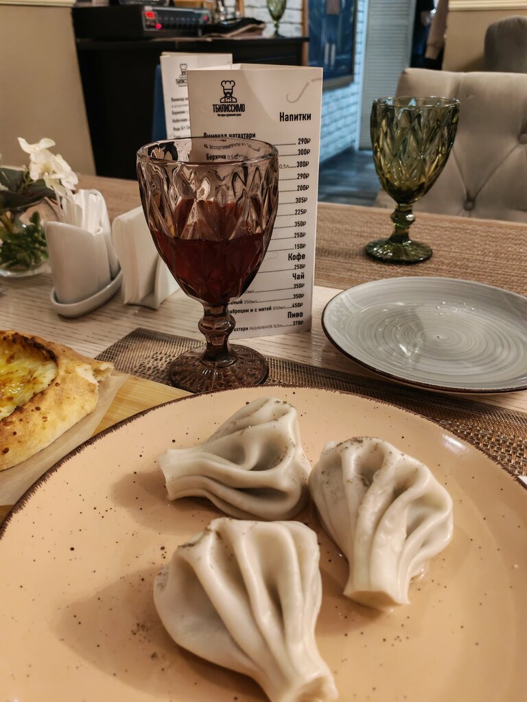 Restaurant Tbilissimo, Lubercy, photo