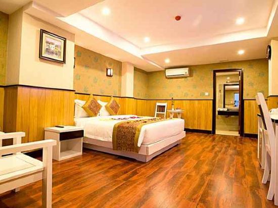 Фото Golden Rain 2