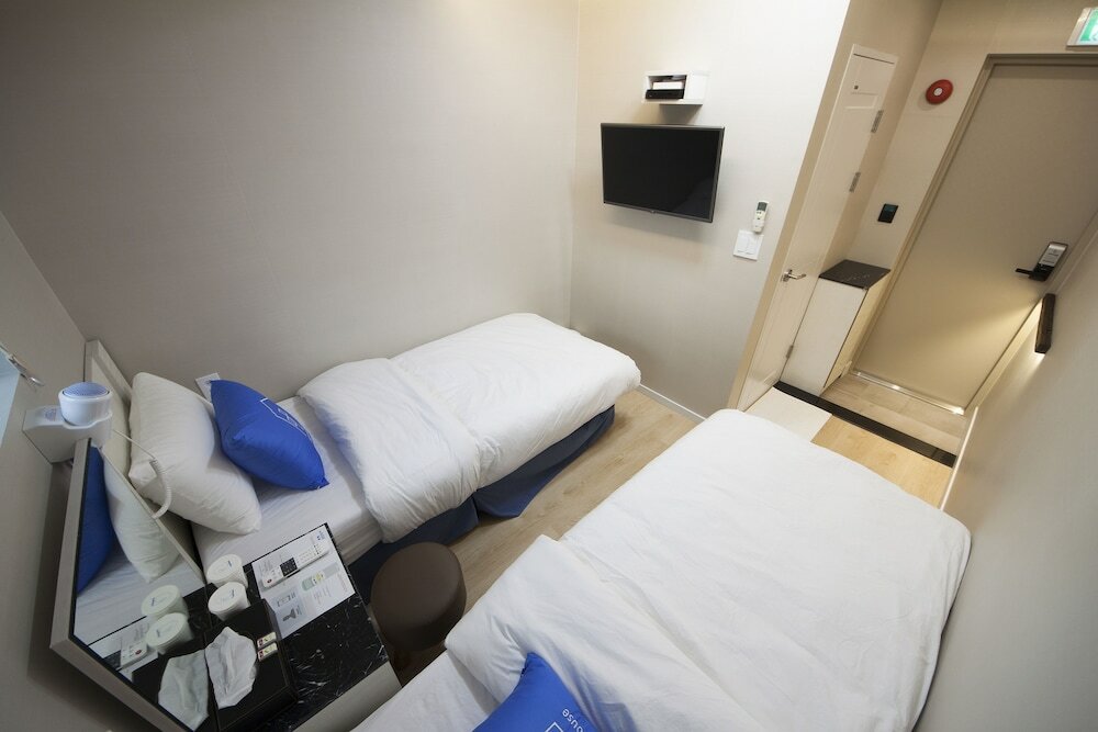 Фото Stay 7 Hostel Myeongdong