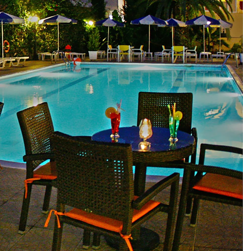 Фото Ionis Art Hotel