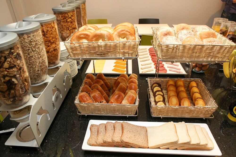 Фото The Omega Hotel