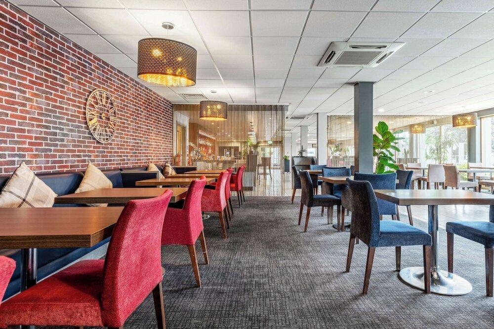 Фото Park Inn by Radisson Peterborough