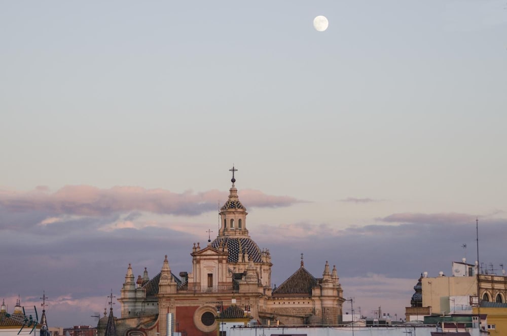 Фото Hotel Plaza Sevilla