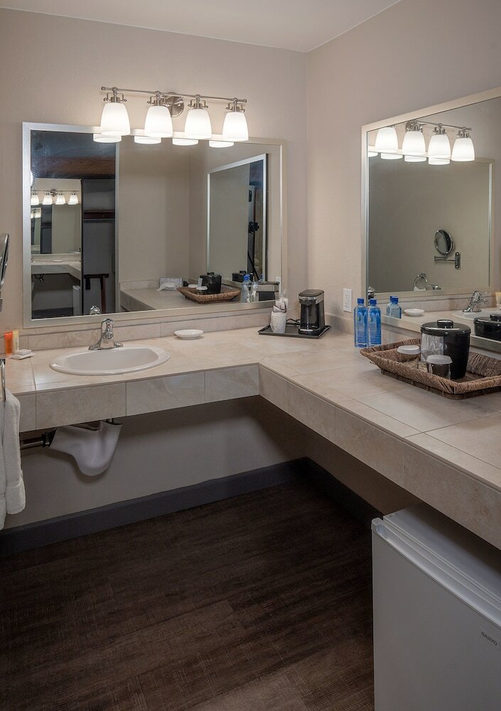 Фото Bay Club Hotel & Marina