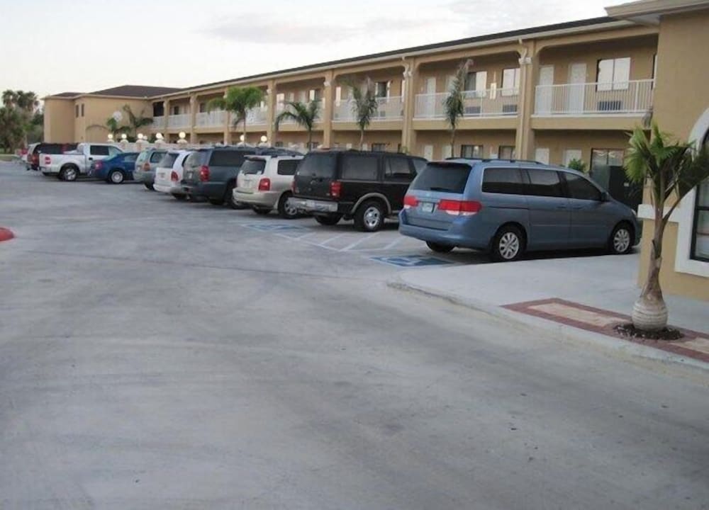 Фото Texas Inn Weslaco