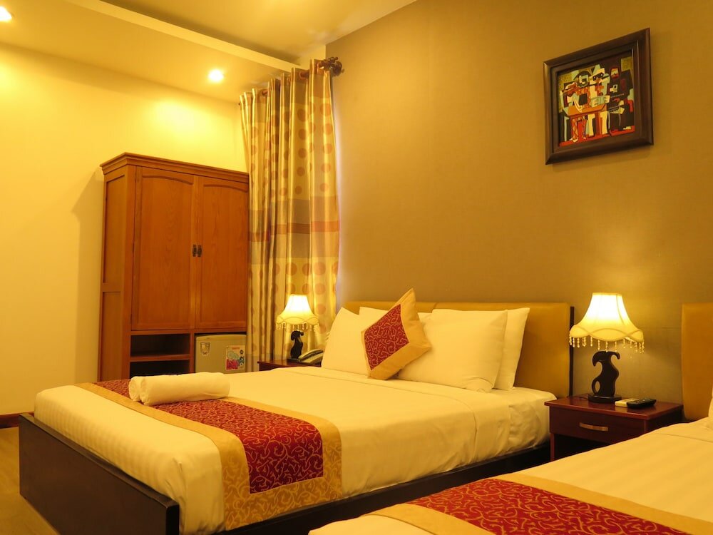 Фото Sunflowers Hotel