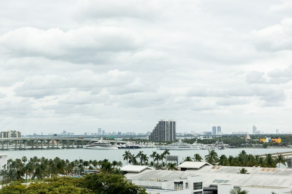 Фото Holiday Inn Port of Miami - Downtown