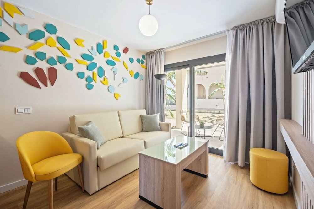 Фото Hotel Puente Real