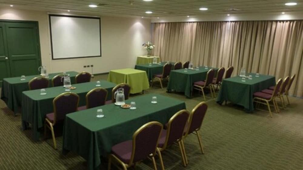 Фото Hotel Diego De Almagro Concepcion