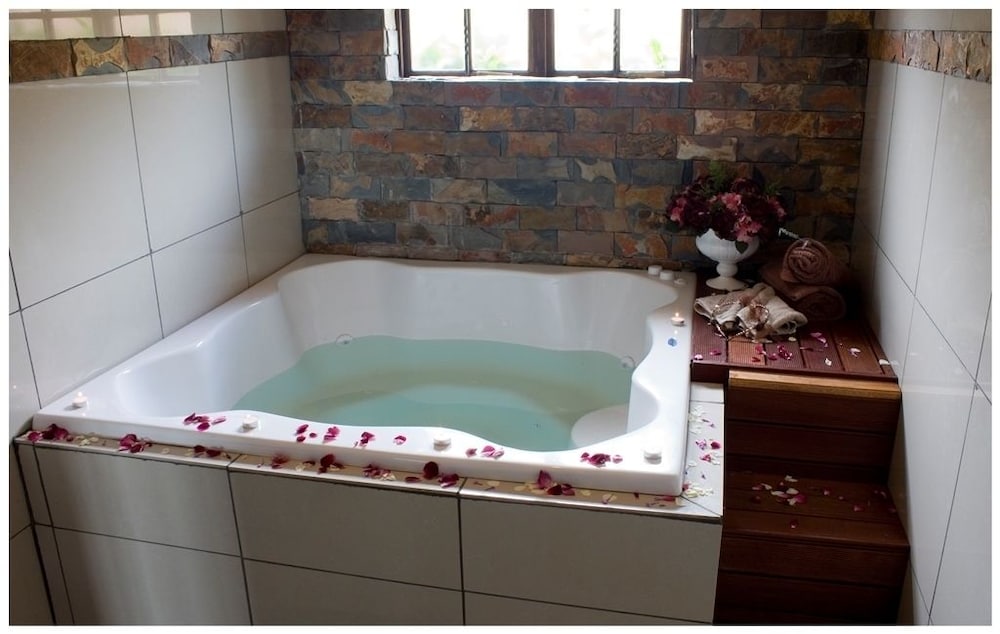 Фото Alveston Manor