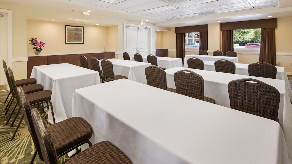 Фото Best Western Plus Deerfield Beach Hotel & Suites