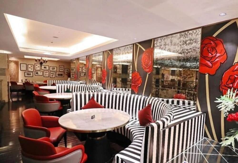 Фото The Yangtze Boutique Shanghai