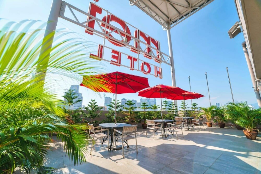 Фото отеля 2