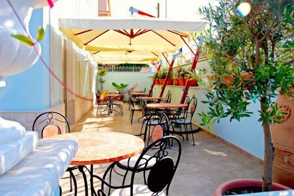 Фото Hotel Borgo Del Mare