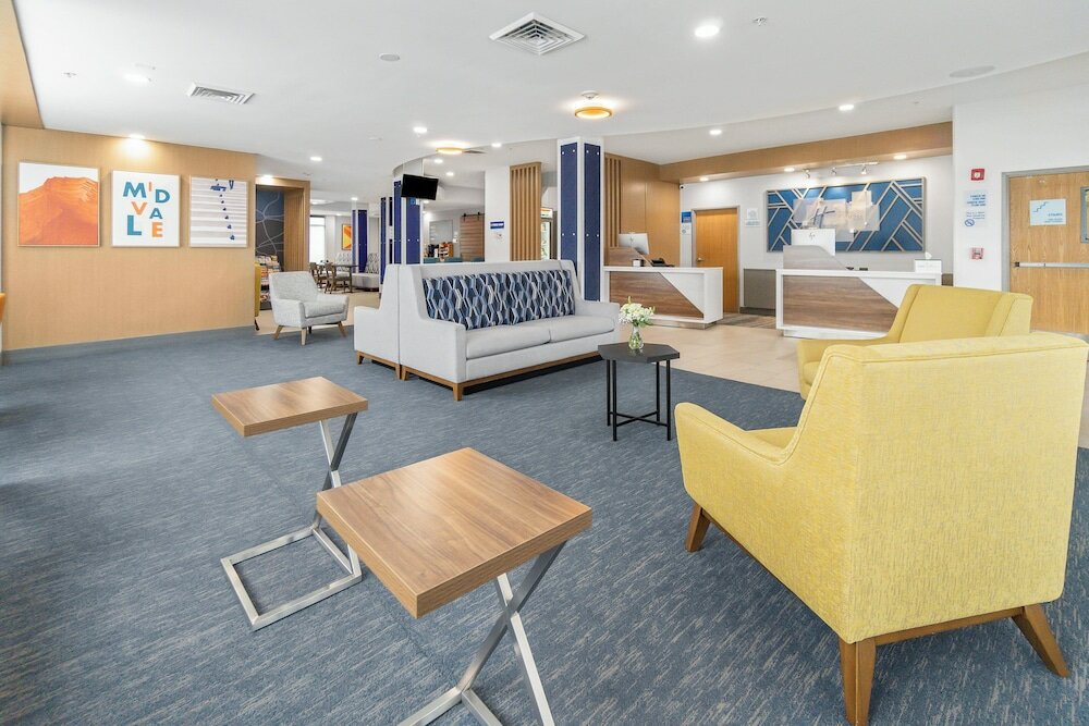 Фото Holiday Inn Express Salt Lake City South - Midvale, an Ihg Hotel