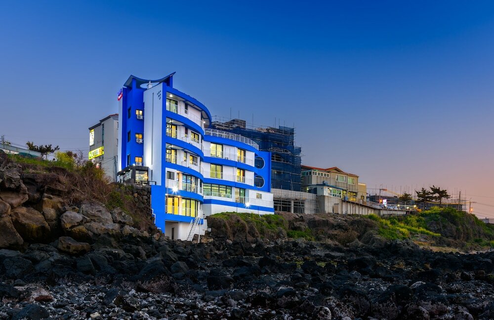 Фото On the Sea Pension