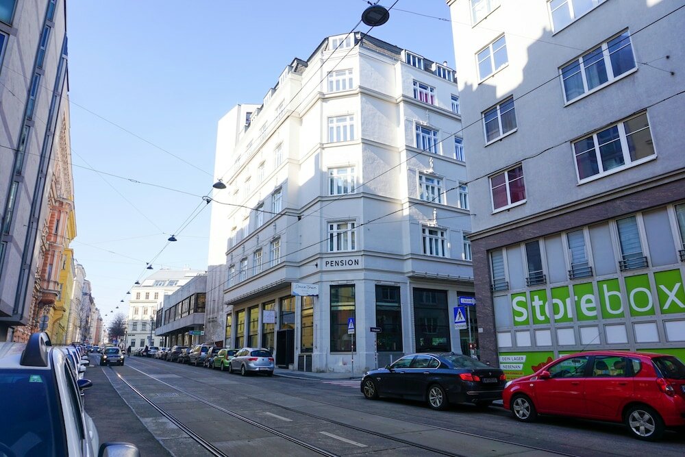 Фото DaunTown Rooms - Self Check-In