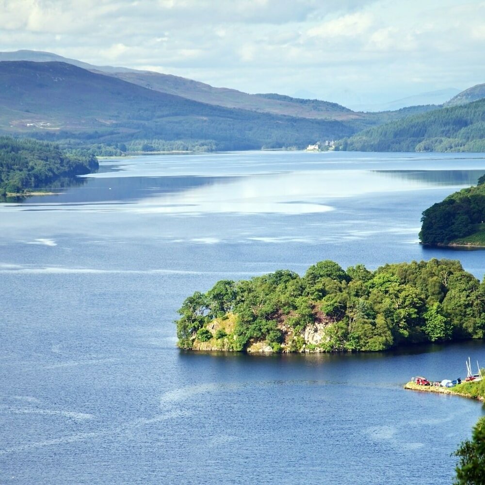 Фото Rosemount Hotel