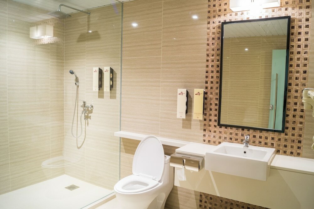 Фото Ambassador Transit Hotel Terminal 2